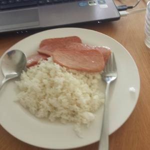 Today’s brunch: spam and rice. Achievement: able to use a rice cooker lol