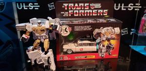 Hmm I wonder how I can get one of these lol
Quoted AgentM's tweet:   Hey @gameovergreggy, this Transformers x Ghostbusters toy is DOPE! #AgentMLovesToyFair  
