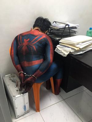 Jameson would pay a lot for these photos
Quoted MeilinOneSports's tweet:   “Spiderman” refused to talk, he didn’t even answer questions from the police. He’s here at QCPD Station 7 @spinph  